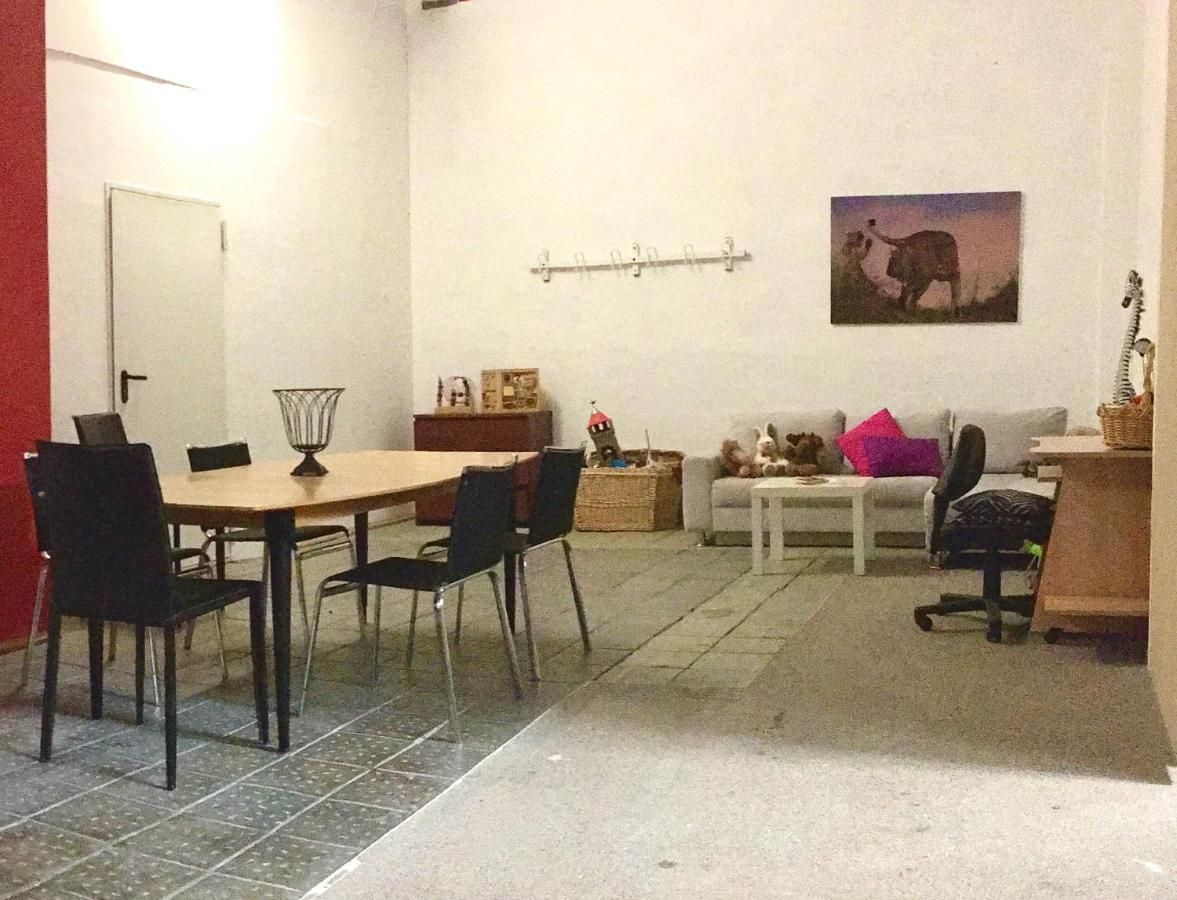 Dresden Lofts Apartment ไฮเดอเนา ภายนอก รูปภาพ